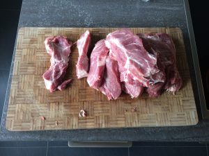 Schichtfleisch: Schweinenacken in Scheiben
