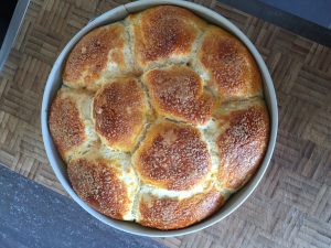 Französische Brioche frisch aus dem Ofen