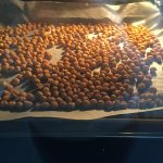 gebräunte Kichererbsen im Ofen