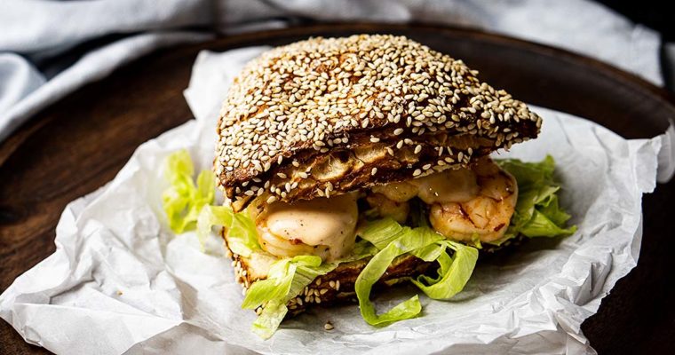 kreolisch gewürztes Garnelen-Sandwich