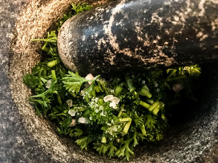 Chimichurri im Mörser