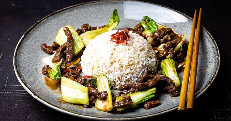 asiatisches Rindfleisch mit Pak-Choi