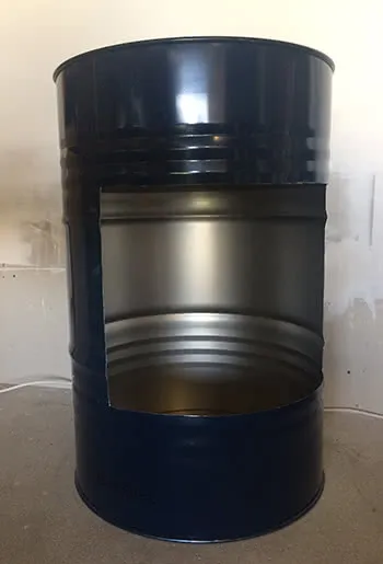 DIY: Stehtisch aus Ölfass bauen: Fertige Aussparung