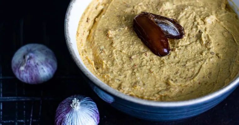 würziger Dip aus Datteln zur Grillsaison